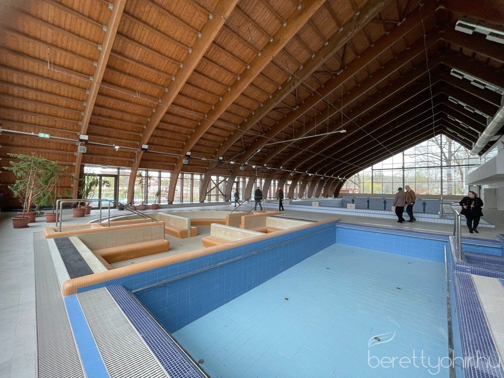 ne_elj_uveghazban 20